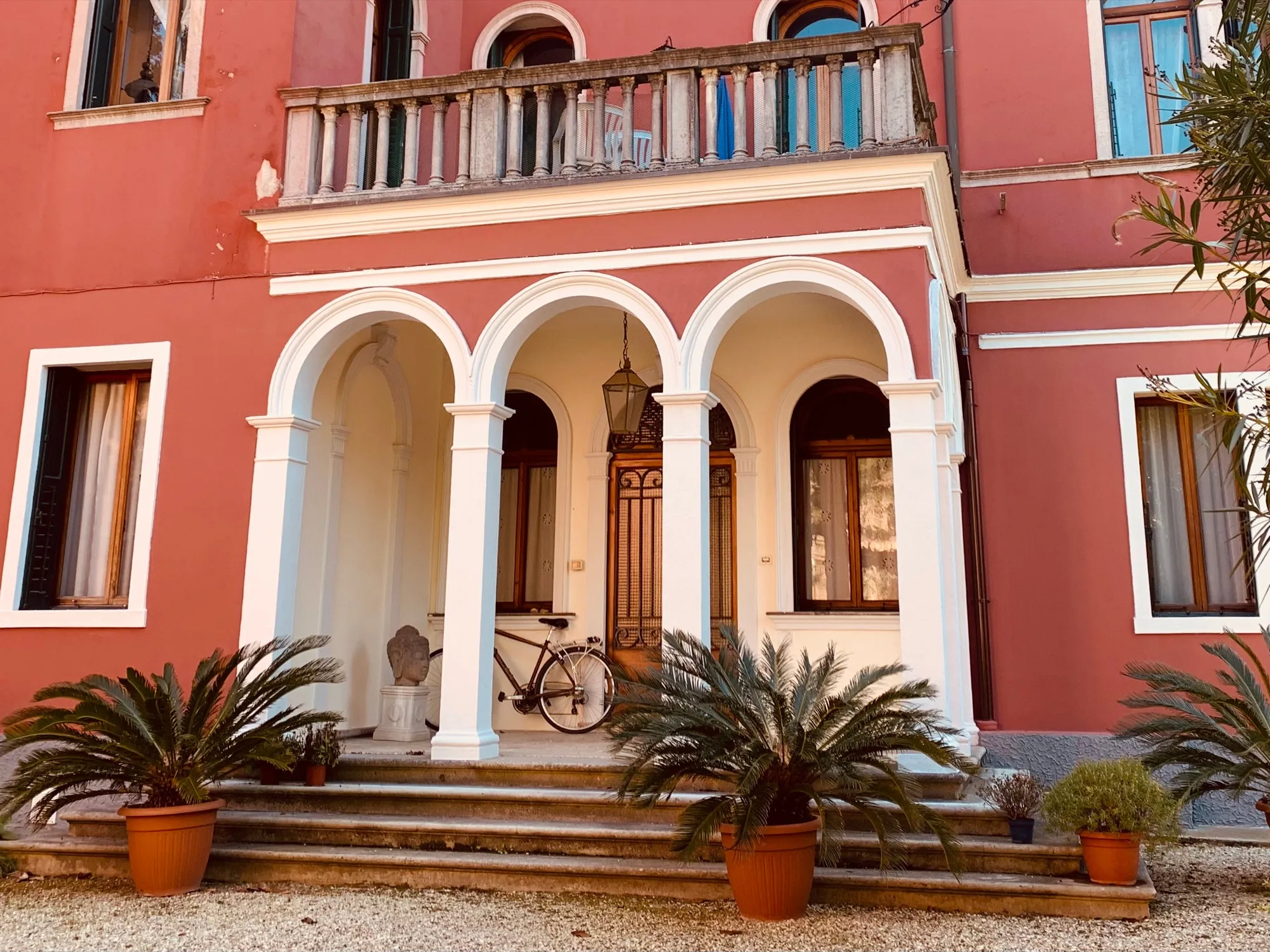 The façade of the Belle Époque villa